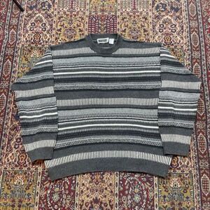 VTG 90s Studio Mens XL Gray White Striped Knit Sweater Pullover Casual pattern